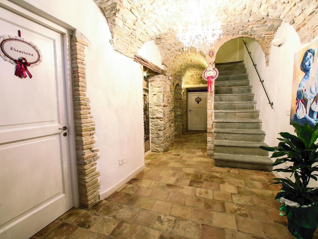 I Templari Di Alberona Hotel Luaran gambar