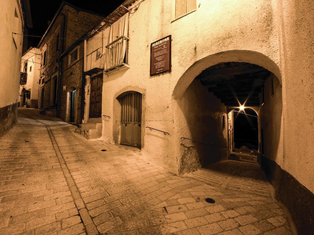 I Templari Di Alberona Hotel Luaran gambar